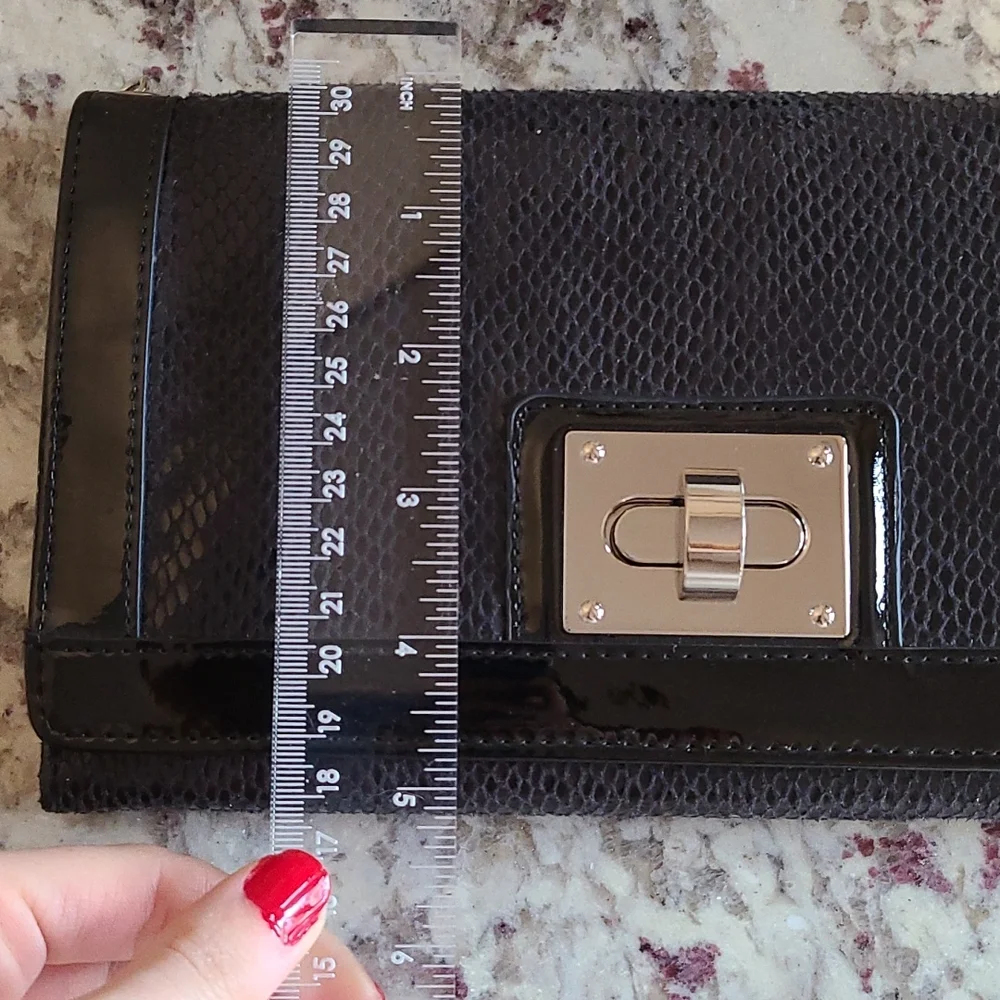 NWOT White House Black Market Black Snakeskin Evening Clutch - Picture 16 of 16
